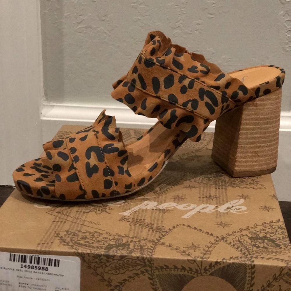 Free People Rosie Ruffle Heel (Leopard Print)